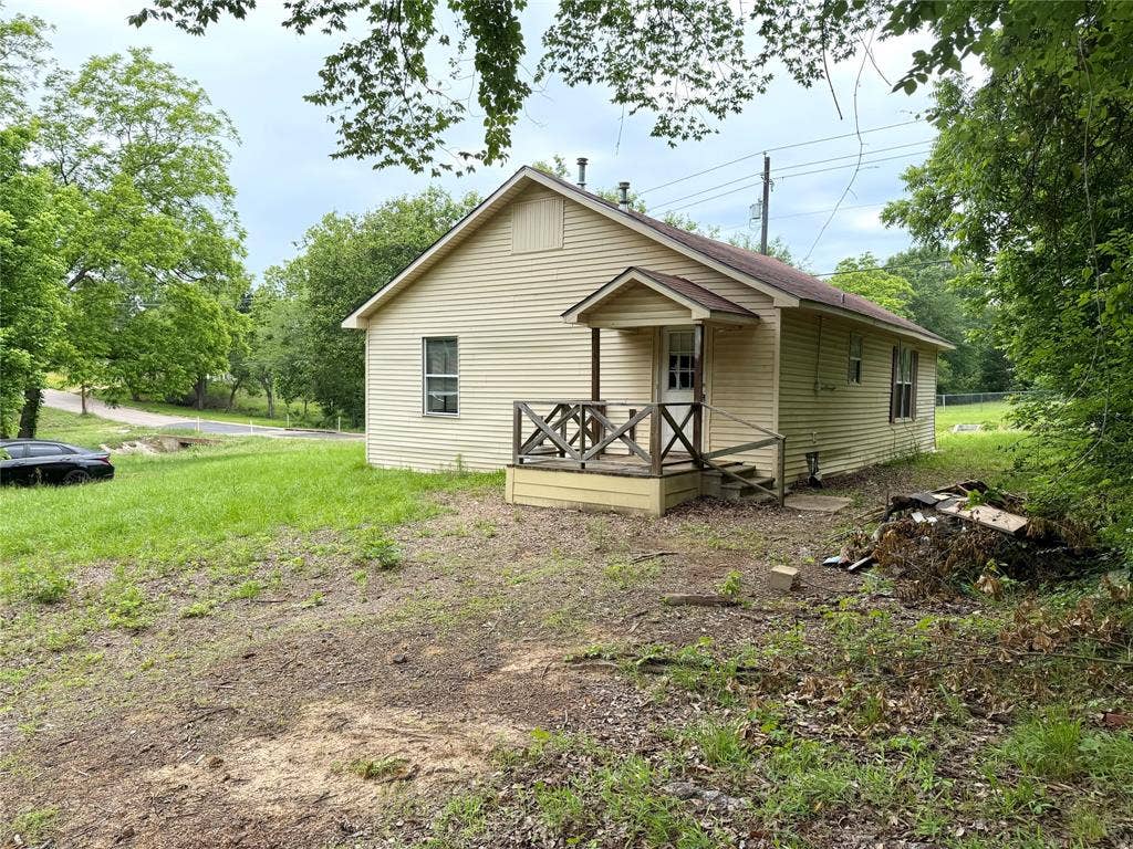 506 Edmonson Street, Athens, TX 75751