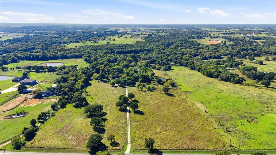 Property photo for 936 Bones Chapel Road, Whitesboro, TX