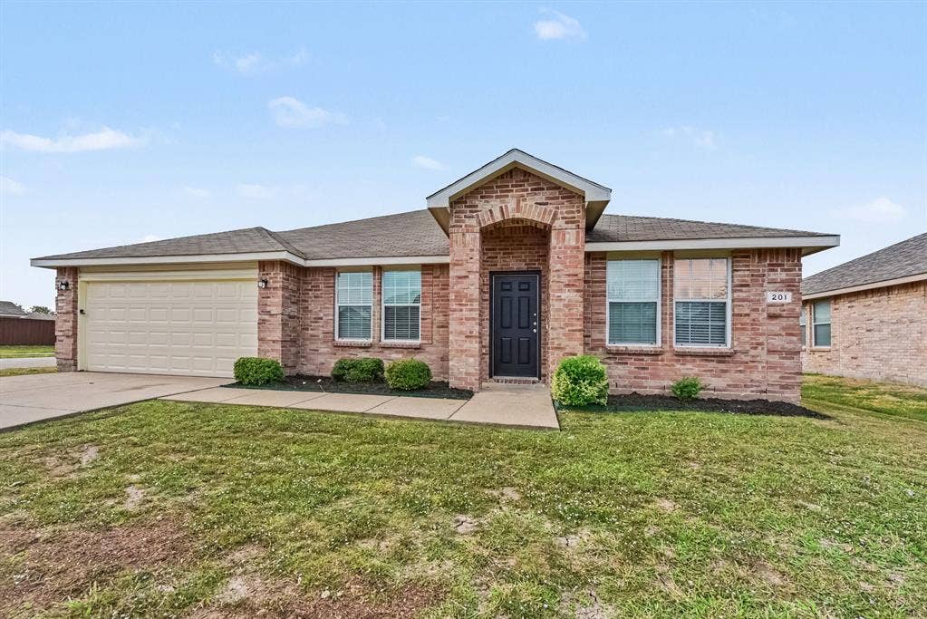 201 Rambling Way, Forney, TX 75126