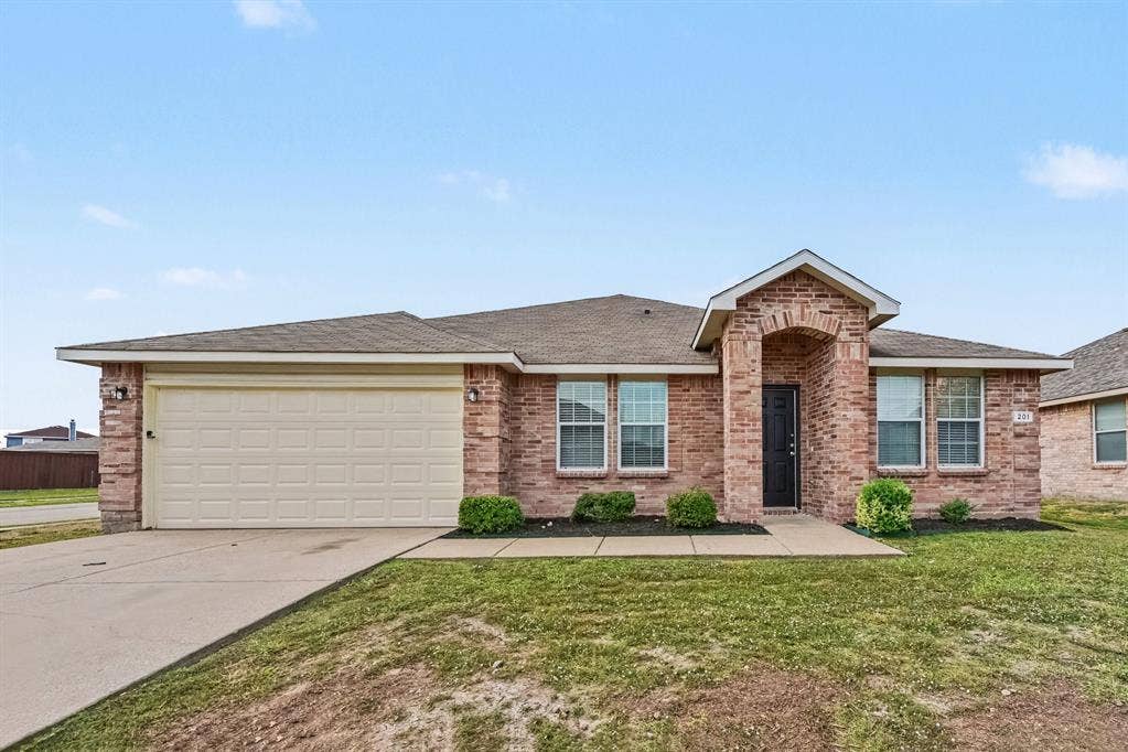 201 Rambling Way, Forney, TX 75126
