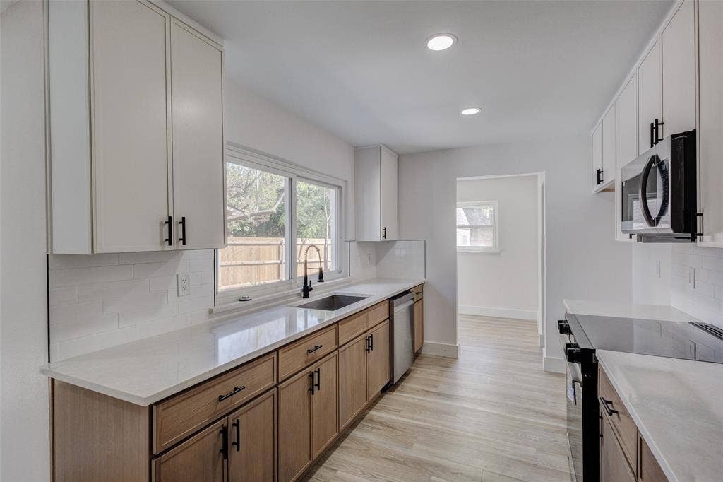 3726 Ruidosa Avenue, Dallas, TX 75228