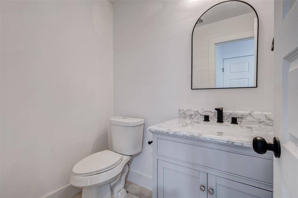 3726 Ruidosa Avenue, Dallas, TX 75228