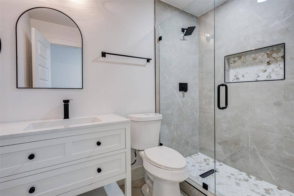 3726 Ruidosa Avenue, Dallas, TX 75228
