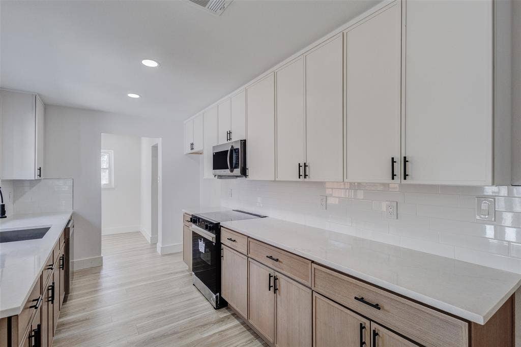 3726 Ruidosa Avenue, Dallas, TX 75228