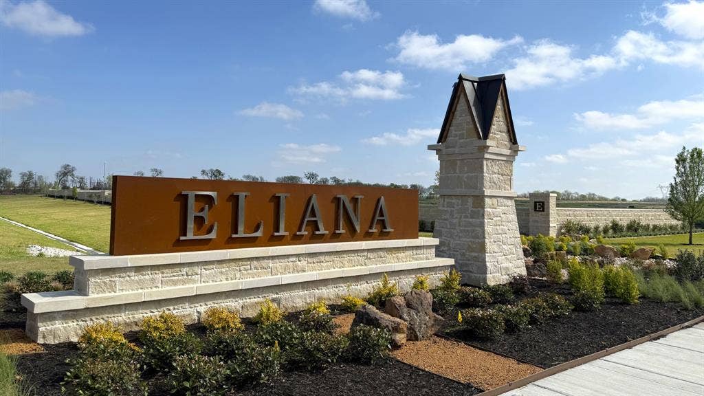 8716 TEXAS CRESCENT Way, McKinney, TX 75071 8716 TEXAS CRESCENT Way, McKinney, TX 75071