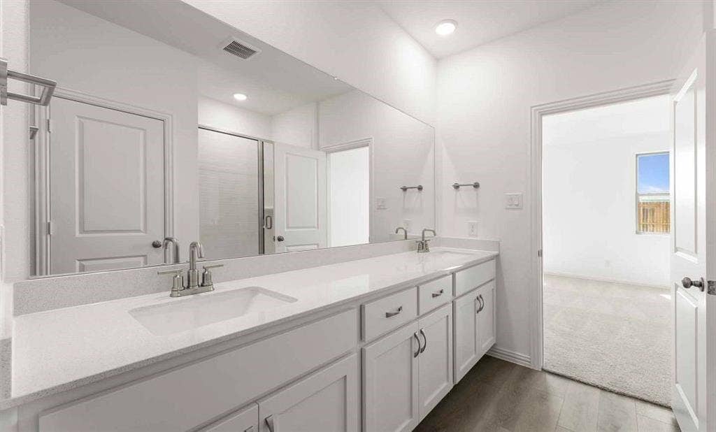705 Columbus Circle, Princeton, TX 75407 Primary Bathroom Representative Photo