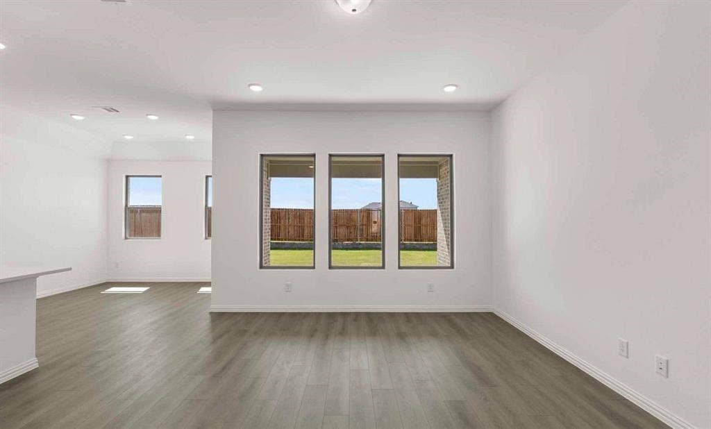 705 Columbus Circle, Princeton, TX 75407 Family Room Representative Photo
