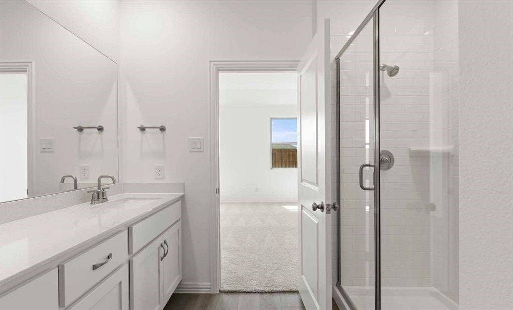 705 Columbus Circle, Princeton, TX 75407 Primary Bathroom Representative Photo