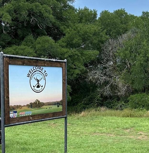 1633 Rockview Drive, Granbury, TX 76049 1633 Rockview Drive, Granbury, TX 76049