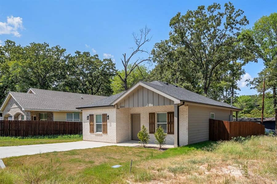 Property photo for 6144 Shawnee Drive, Mabank, TX