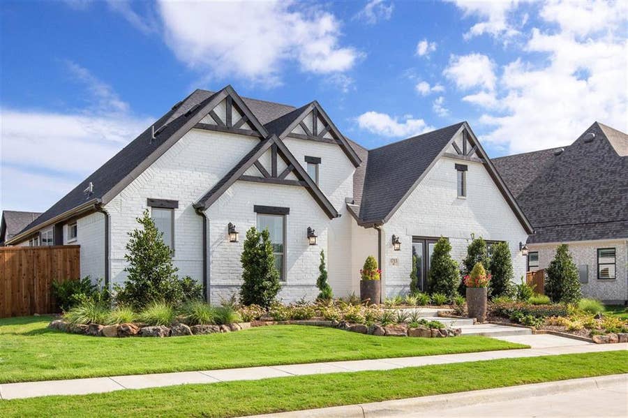 Property photo for 4016 Bluebonnet Court, Aubrey, TX