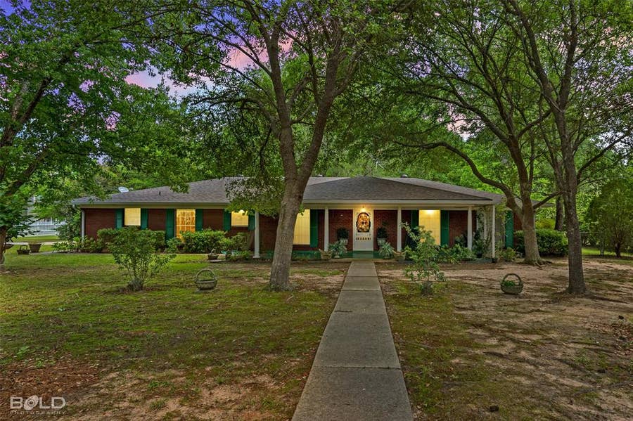 Property photo for 595 N Main, Sibley, LA