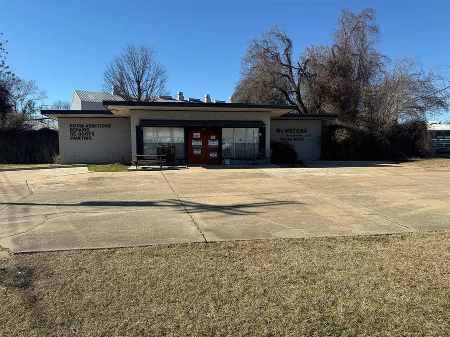 Property photo for 701 Airport Drive, Shreveport, LA