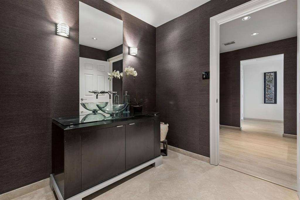 5200 Keller Springs Road, #425 and 427, Dallas, TX 75248 5200 Keller Springs Road, #425 and 427, Dallas, TX 75248