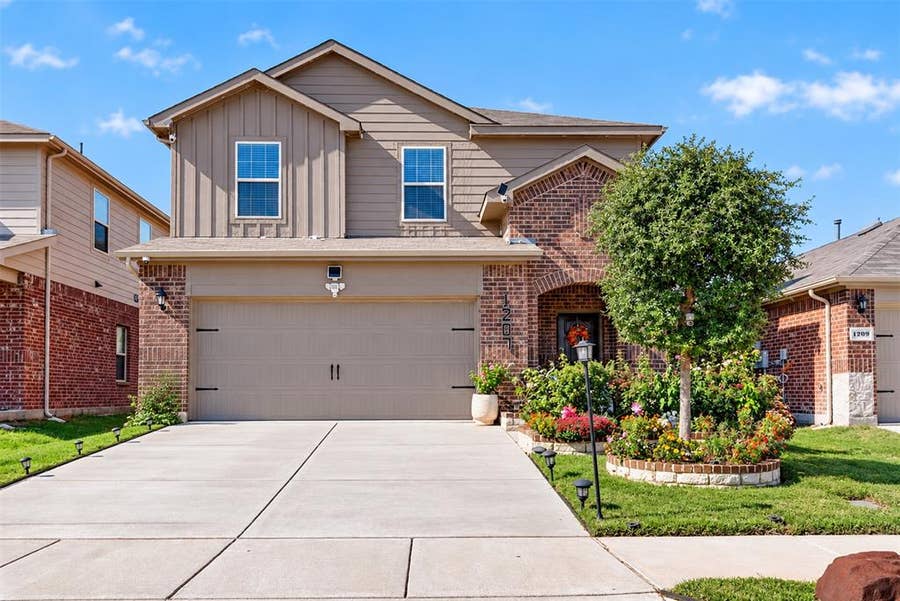 Property photo for 1207 Goodnight Circle, Crandall, TX