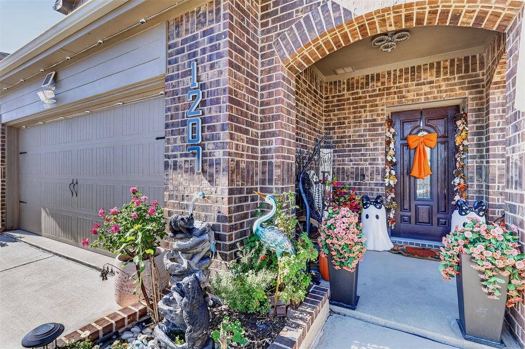 1207 Goodnight Circle, Crandall, TX 75114 1207 Goodnight Circle, Crandall, TX 75114