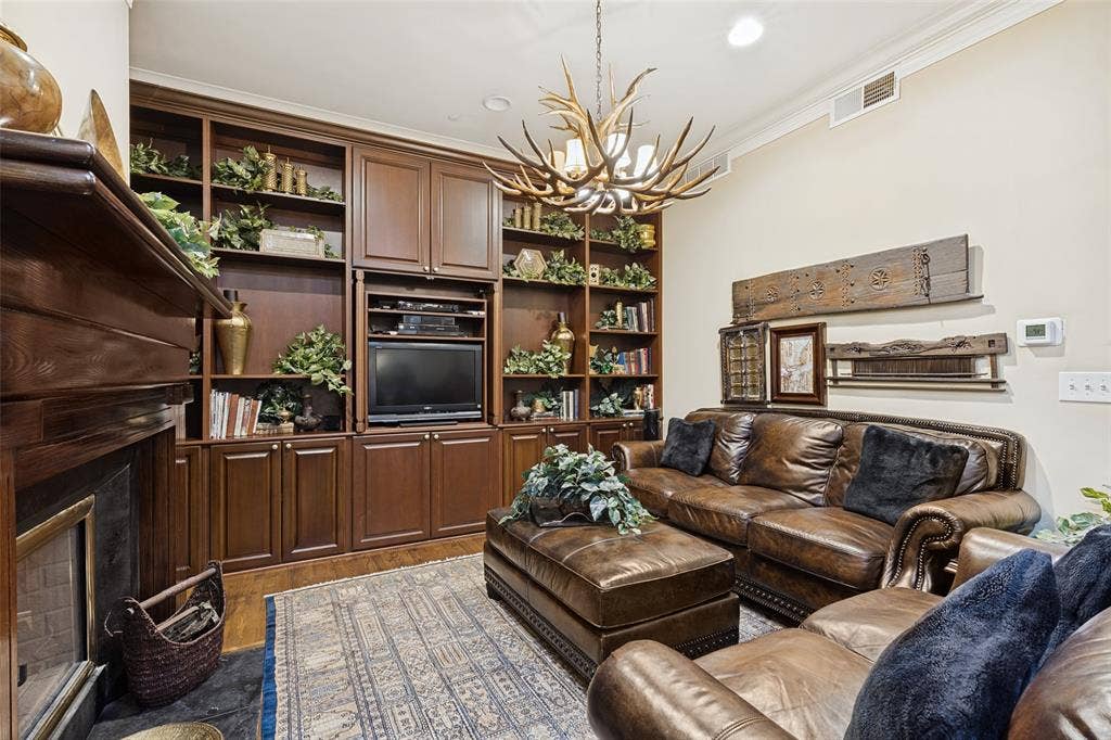 2828 Hood Street, #508, Dallas, TX 75219 Sophisticated Den would also make a great library with the built ins