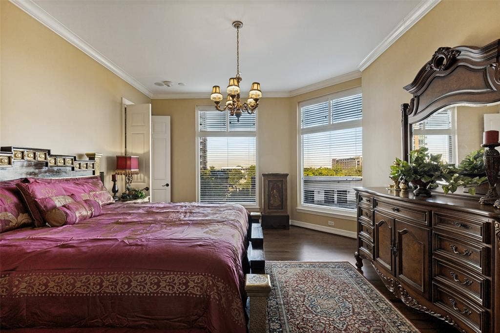 2828 Hood Street, #508, Dallas, TX 75219 Hardwood flooring & crown moulding with beautiful city views