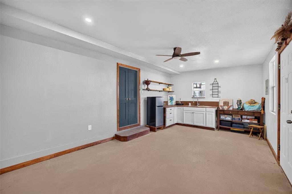 2705 Solar Court, Granbury, TX 76049 2705 Solar Court, Granbury, TX 76049
