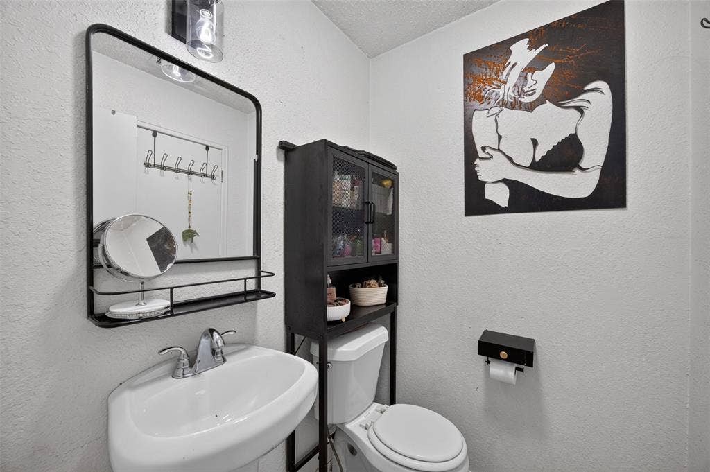 2705 Solar Court, Granbury, TX 76049 2705 Solar Court, Granbury, TX 76049