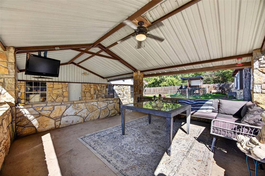 2705 Solar Court, Granbury, TX 76049 2705 Solar Court, Granbury, TX 76049