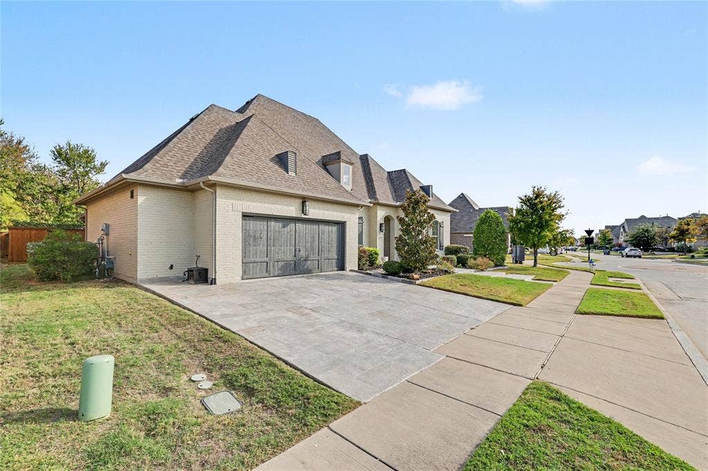 2204 Grafton Lane, McKinney, TX 75071 2204 Grafton Lane, McKinney, TX 75071