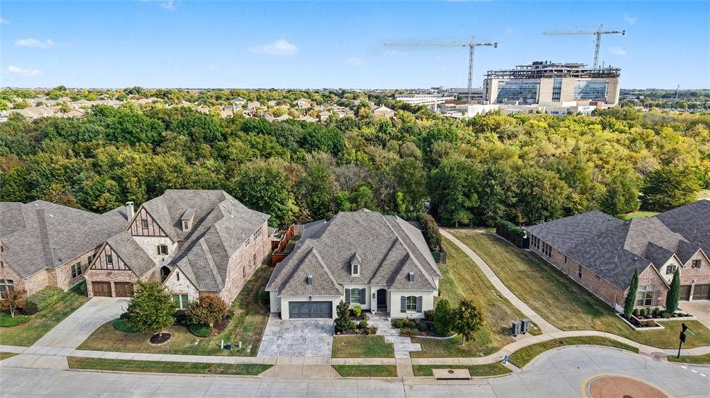 2204 Grafton Lane, McKinney, TX 75071 2204 Grafton Lane, McKinney, TX 75071