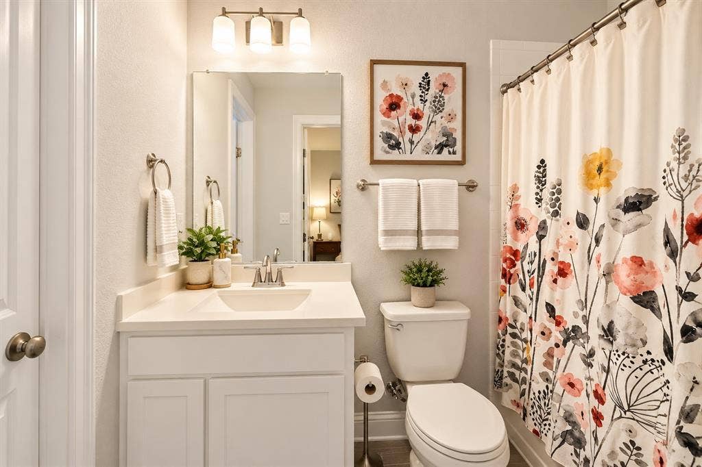 2204 Grafton Lane, McKinney, TX 75071 2204 Grafton Lane, McKinney, TX 75071