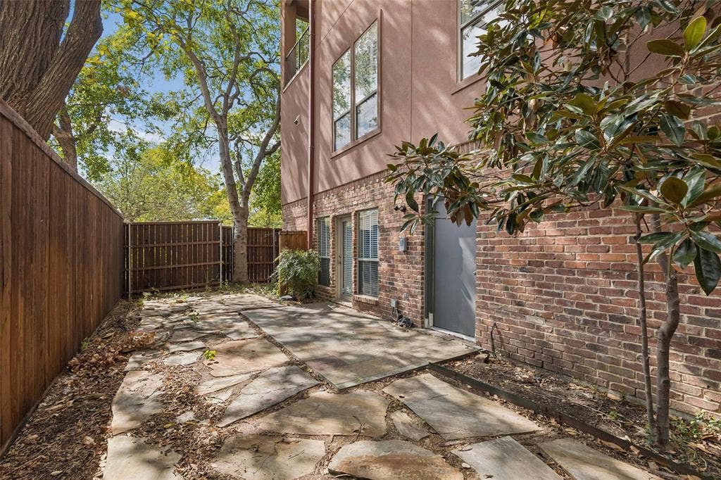 4330 Cole Avenue, #F, Dallas, TX 75205 4330 Cole Avenue, #F, Dallas, TX 75205