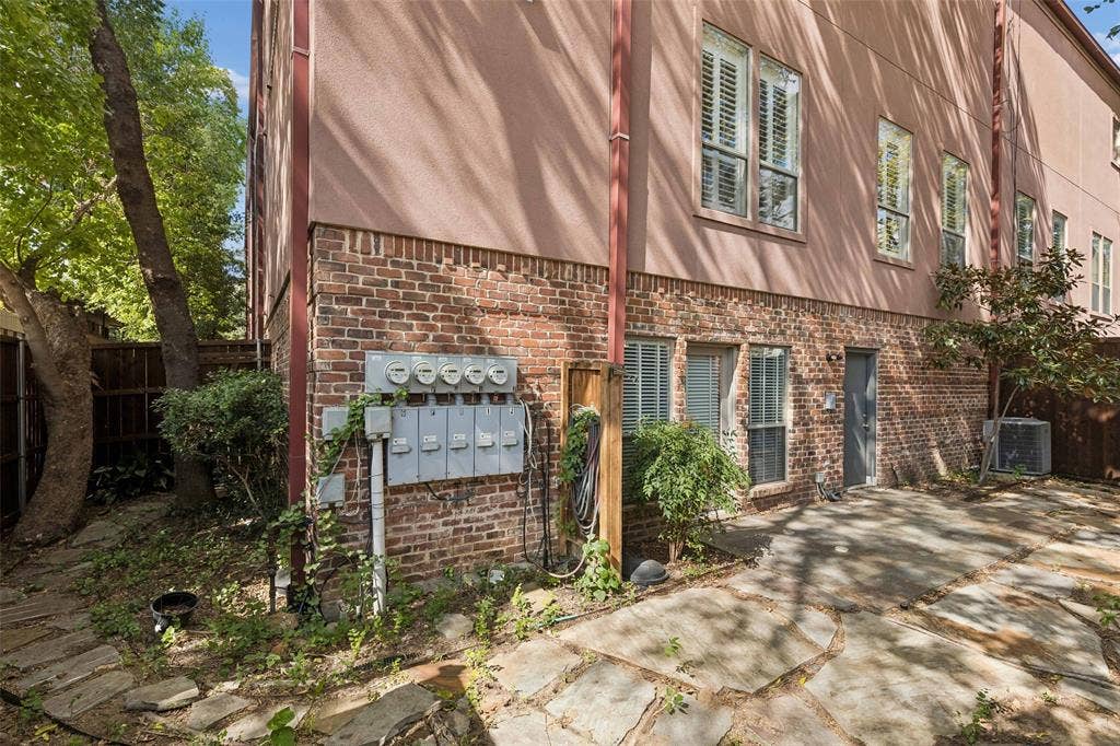 4330 Cole Avenue, #F, Dallas, TX 75205 4330 Cole Avenue, #F, Dallas, TX 75205