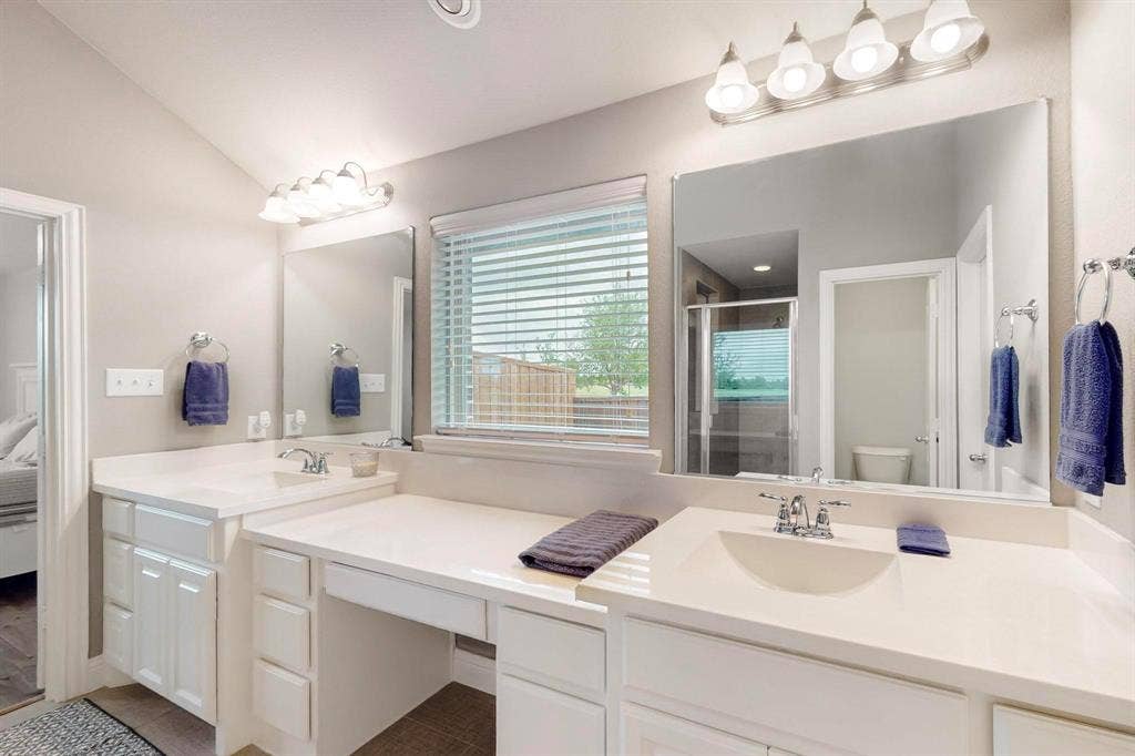 Primary Bath - Vanities