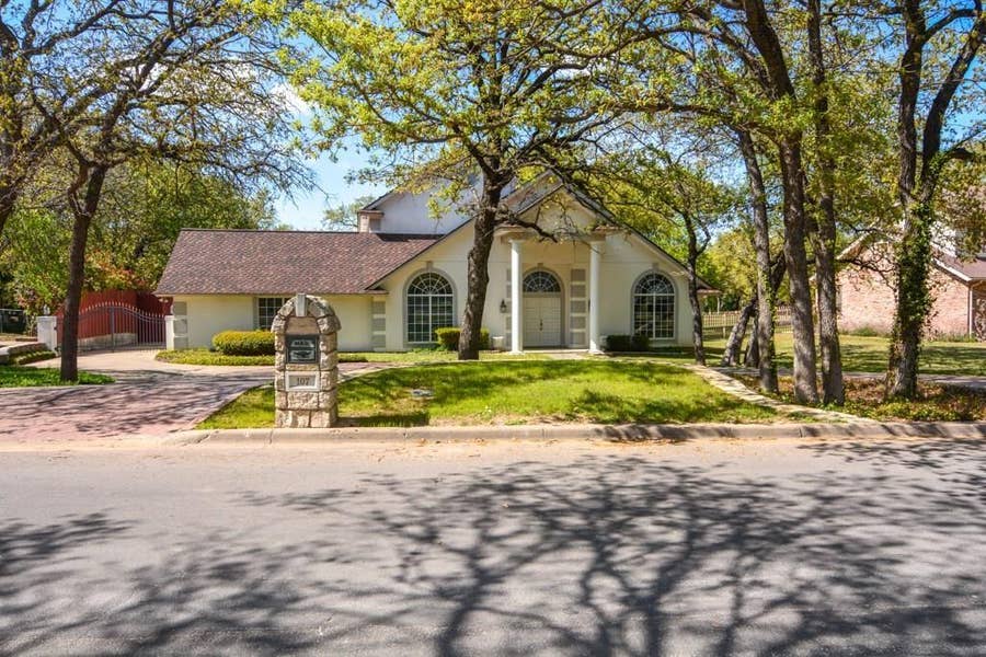 Property photo for 107 Sandra Palmer Street, Stephenville, TX
