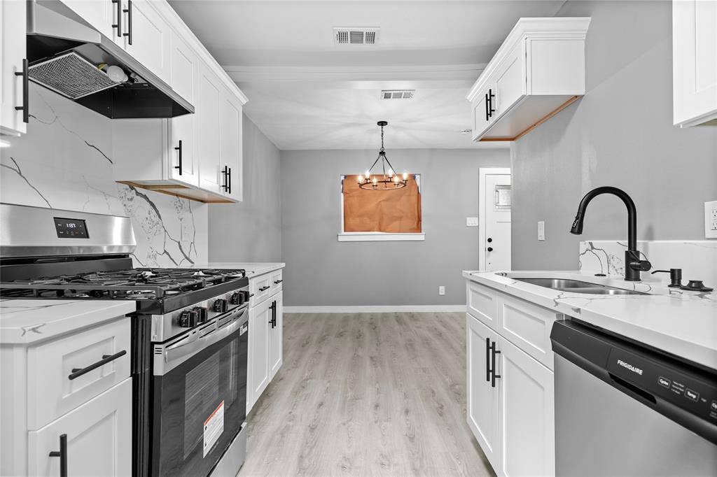 820 Colgate Drive, Lancaster, TX 75134 820 Colgate Drive, Lancaster, TX 75134