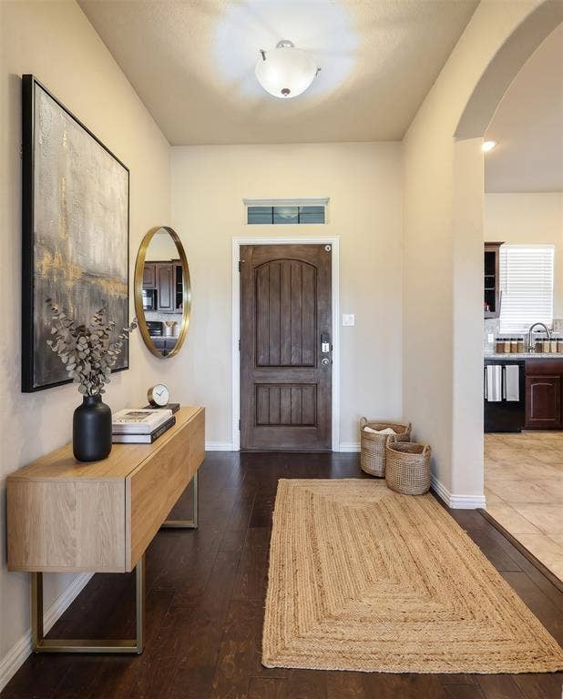 Virtually staged entryway