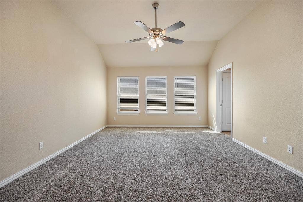 8818 Abner Road, Oak Ridge, TX 75161