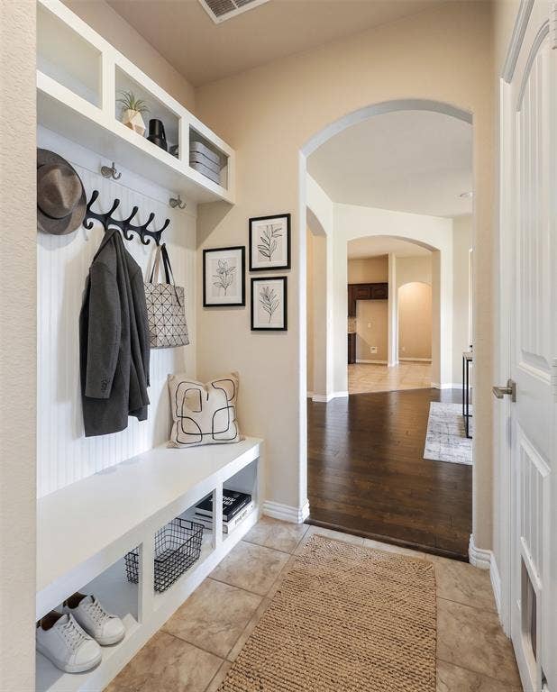 virtually staged mud room for inspiration