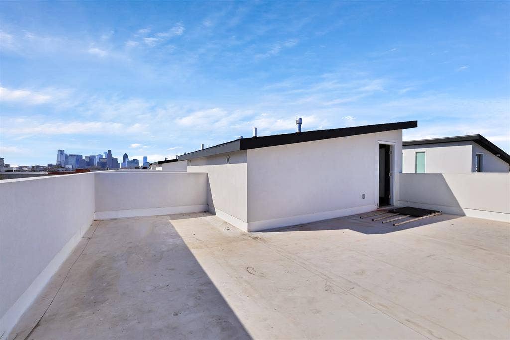 1731 N Fitzhugh Avenue, Dallas, TX 75204 Rooftop