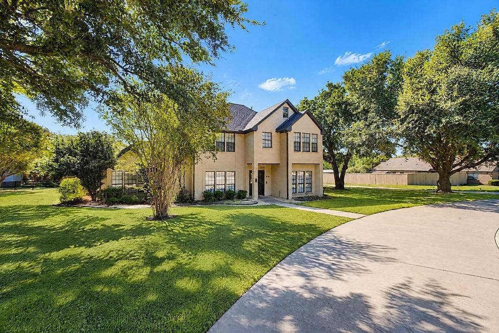 8781 Crestview Drive, Frisco, TX 75033