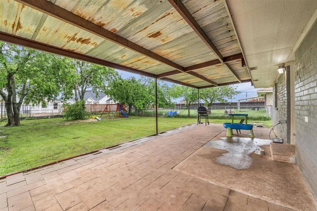 408 Little Avenue, McGregor, TX 76657