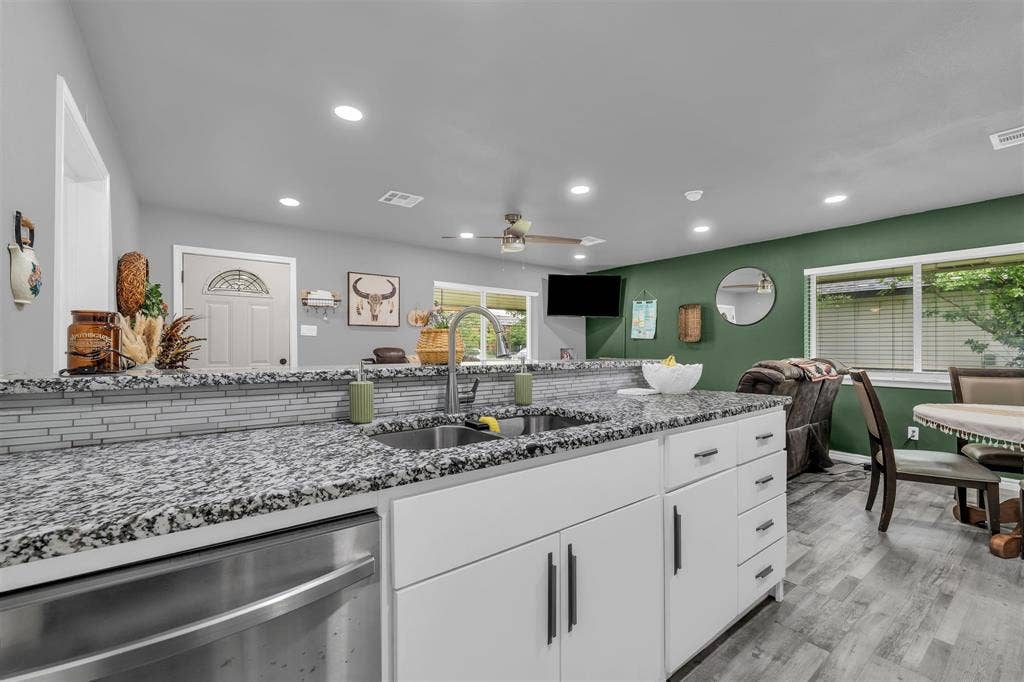 408 Little Avenue, McGregor, TX 76657