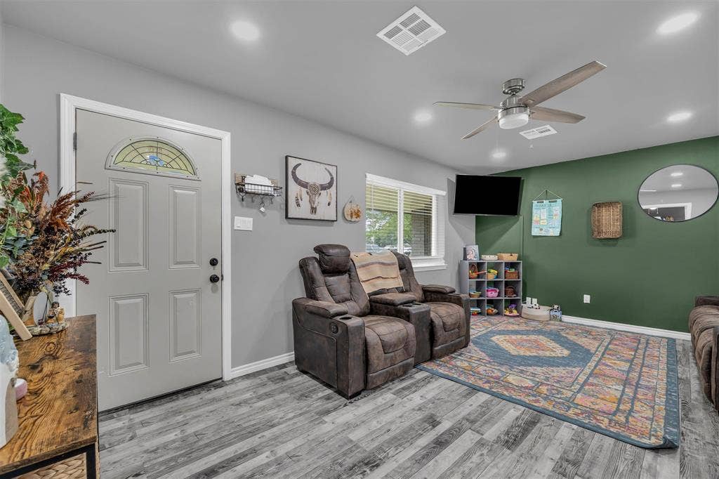 408 Little Avenue, McGregor, TX 76657