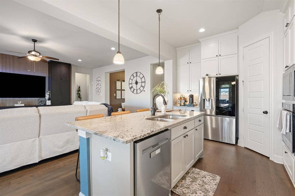 221 Lariat Trail, Waxahachie, TX 75165