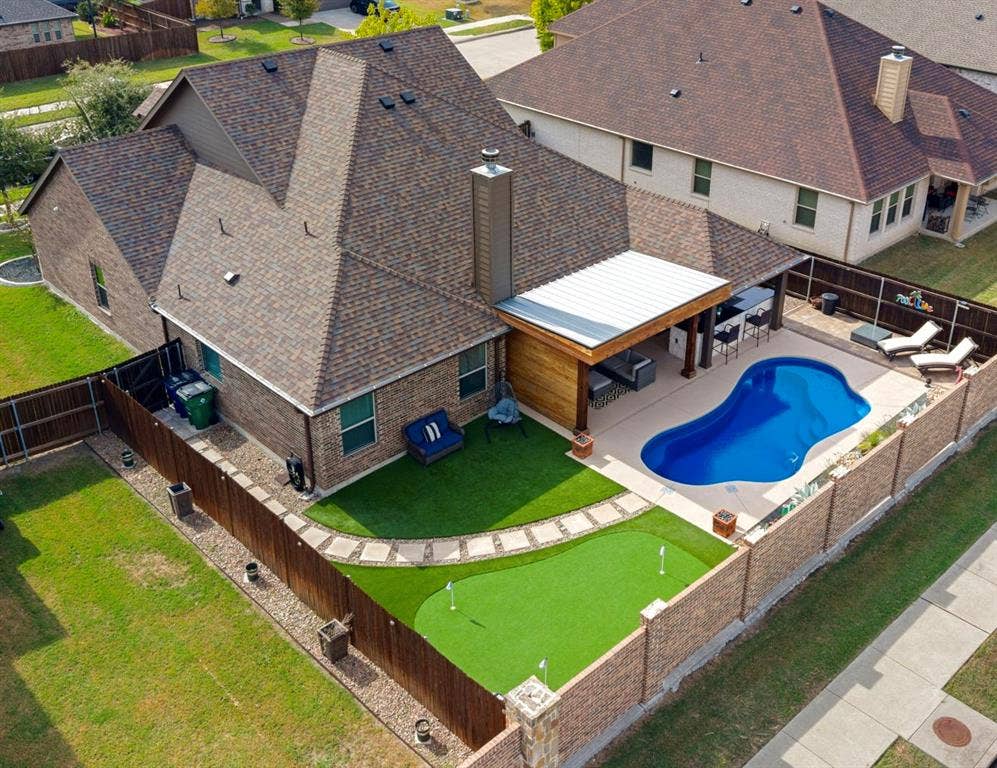 221 Lariat Trail, Waxahachie, TX 75165