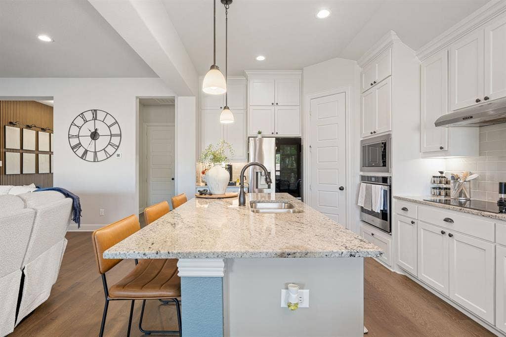 221 Lariat Trail, Waxahachie, TX 75165