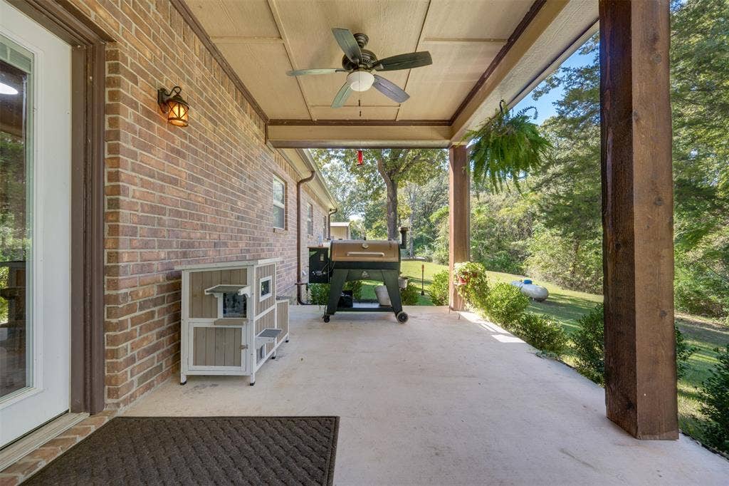 10517 CR 4101, Frankston, TX 75763