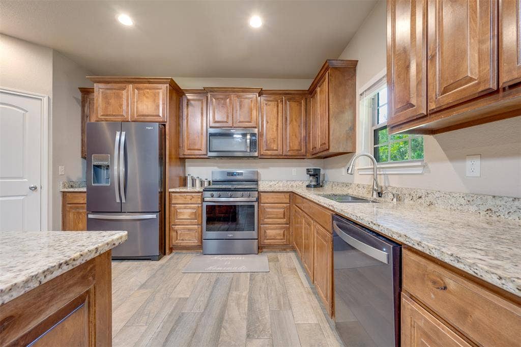 10517 CR 4101, Frankston, TX 75763