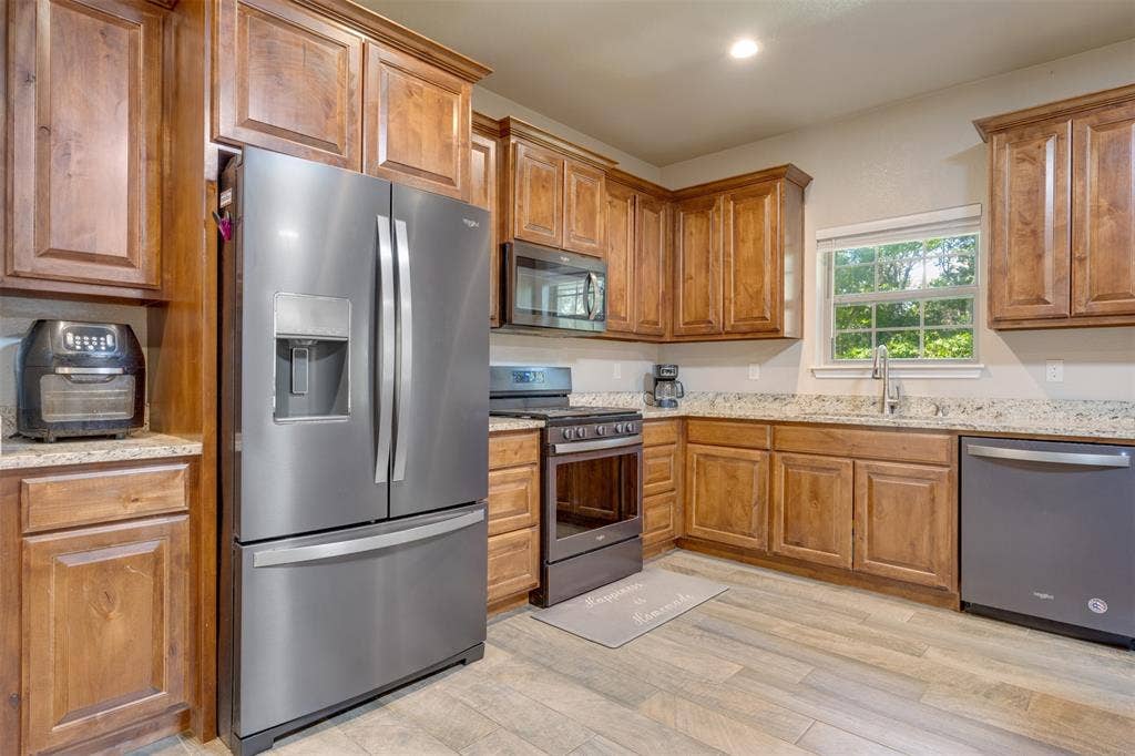 10517 CR 4101, Frankston, TX 75763