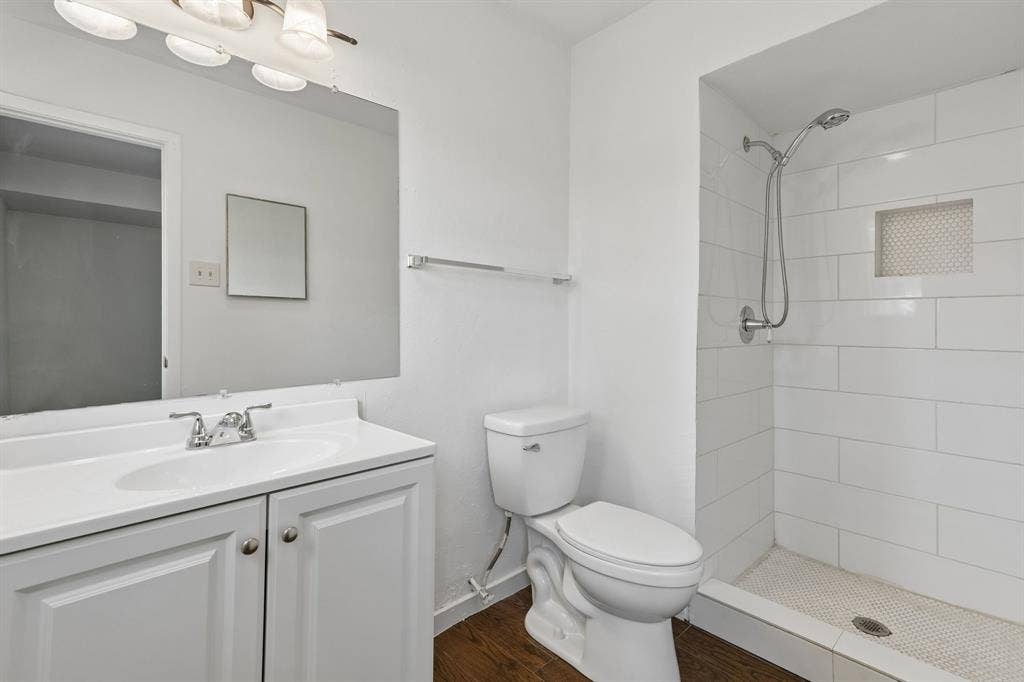 4256 Ambrose Drive, Dallas, TX 75241 4256 Ambrose Drive, Dallas, TX 75241