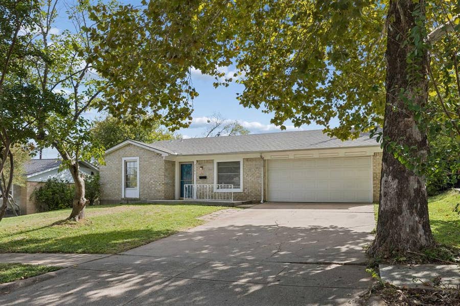 Property photo for 4256 Ambrose Drive, Dallas, TX