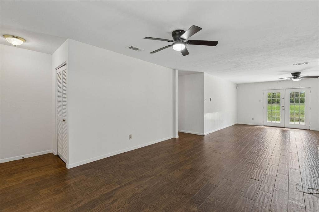 4256 Ambrose Drive, Dallas, TX 75241 4256 Ambrose Drive, Dallas, TX 75241